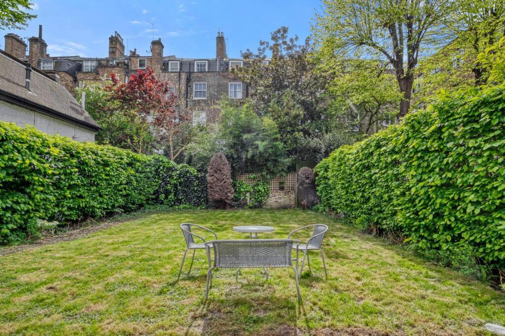 Spacious 3 Bed Apt- Earls Court Appartement